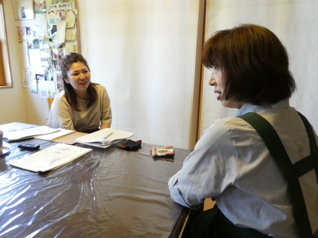 新浜様への取材の様子